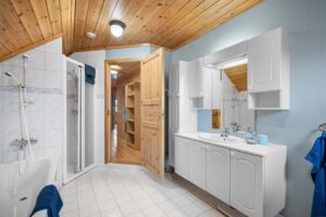 Photo by Lisa Anna on Unsplash